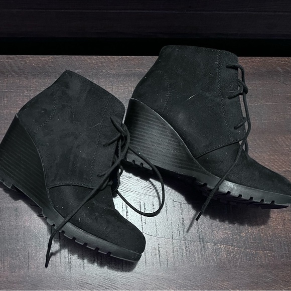 Wedges - Picture 1 of 2